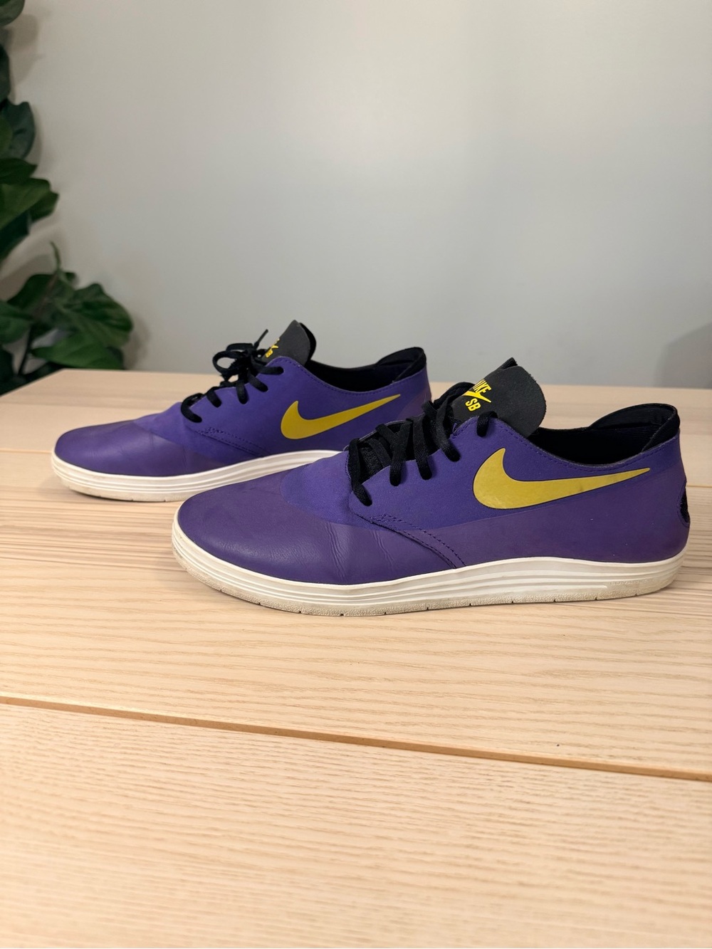 Nike SB Lunar OneShot Purple Yellow Men’s 11 Skate Shoes Lakers Vikings LSU